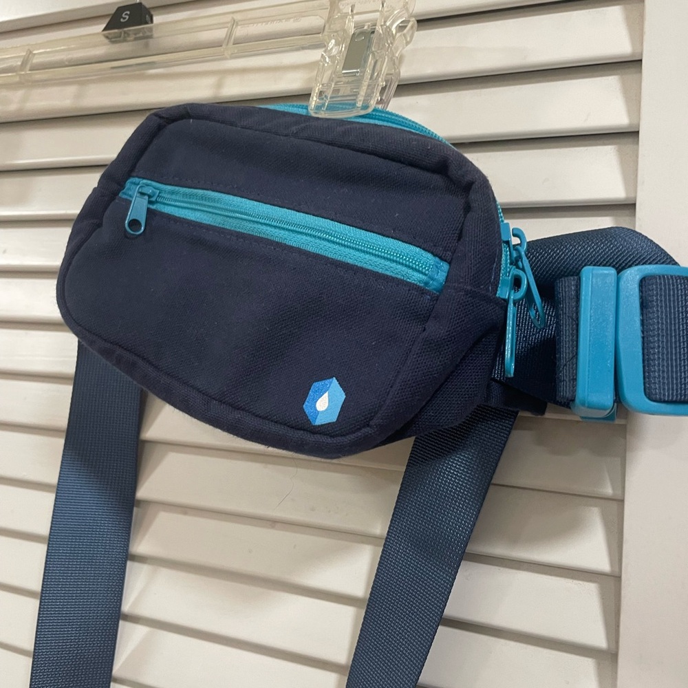 Source Unknown Navy and Teal Belt Bag/Fanny pack